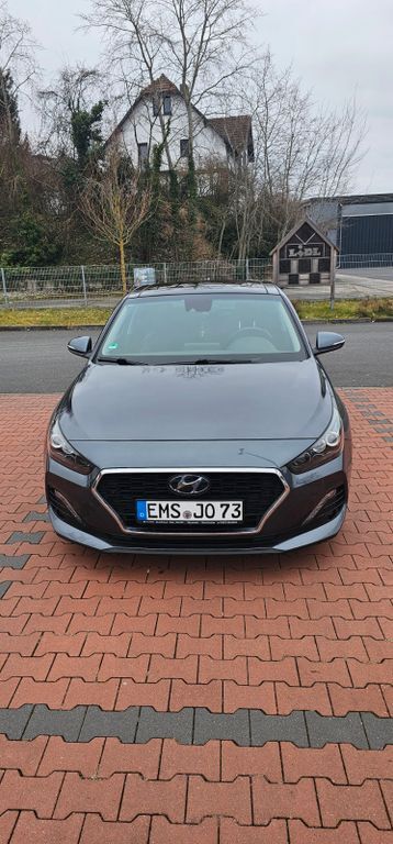 i30