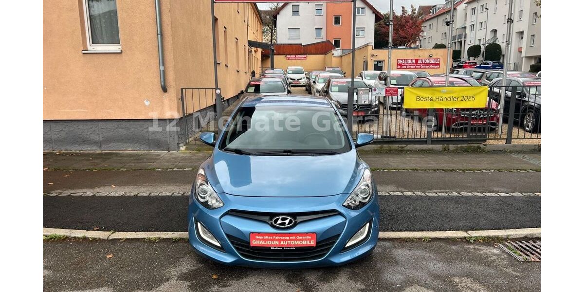 Hyundai i30 90.284 km 10.999 &euro; Stuttgart 70435