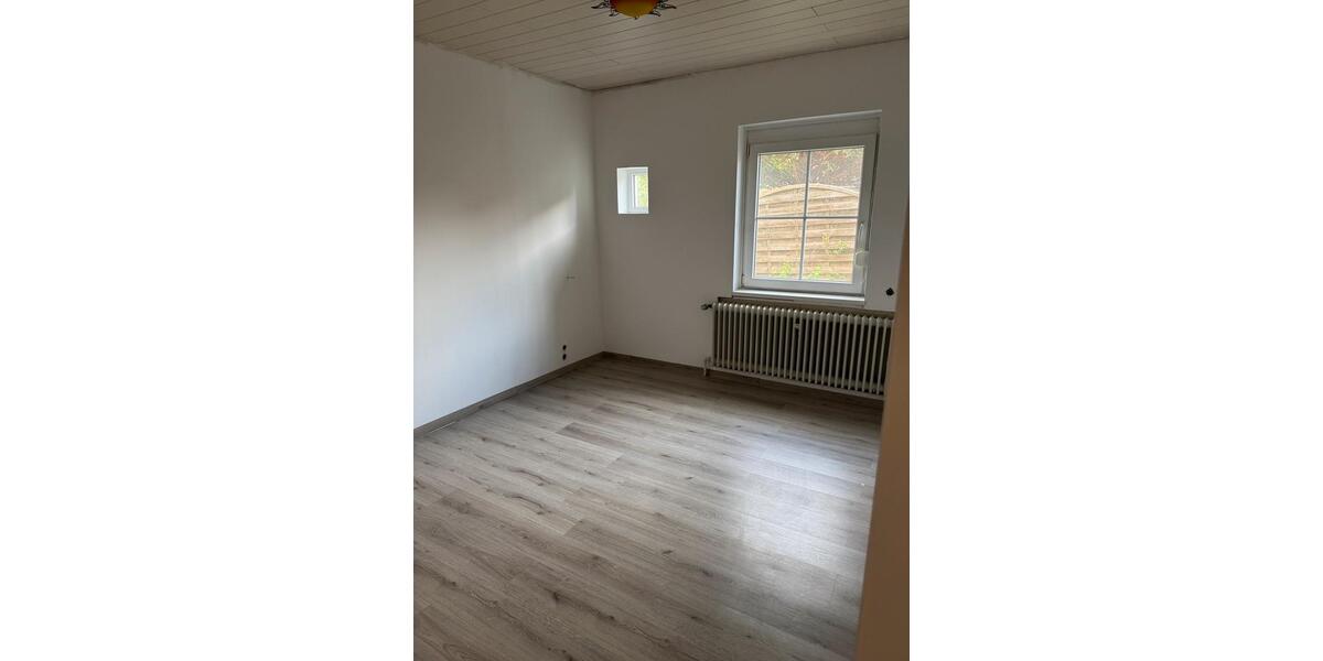 Erdgeschoßwohnung Soltau - 3 Zimmer, 100 m&sup2;, 1.000&euro; | Angebot:26671622