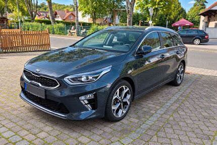 Kia ceed Sportswagon 83.000 km 14.250 &euro; Hosenfeld 36154