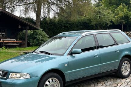 Audi A4 180.000 km 5.800 &euro; Neureichenau 94089