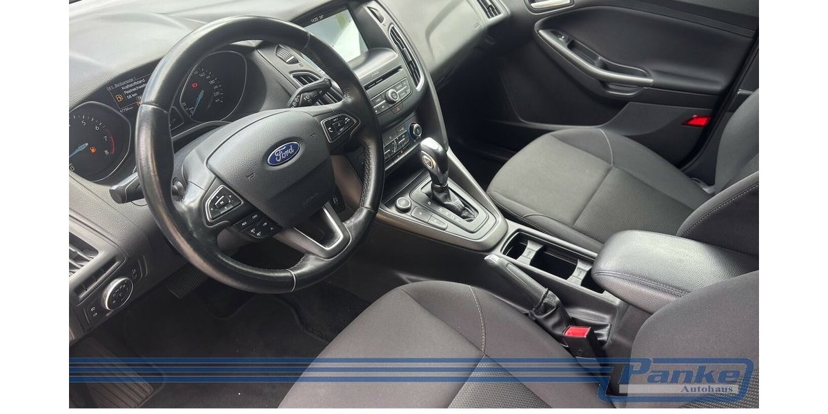 Ford Focus Business*Automatik*Tempo*Navi*SHZ*LED-T* 87.794 km 10.890 &euro; Berlin 13187