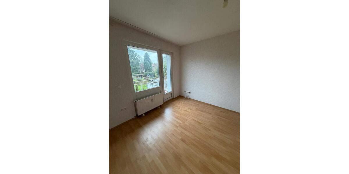 Etagenwohnung Essen Stadtbezirk VI - 4 Zimmer, 100 m&sup2;, 1.000&euro; | Angebot:25596582