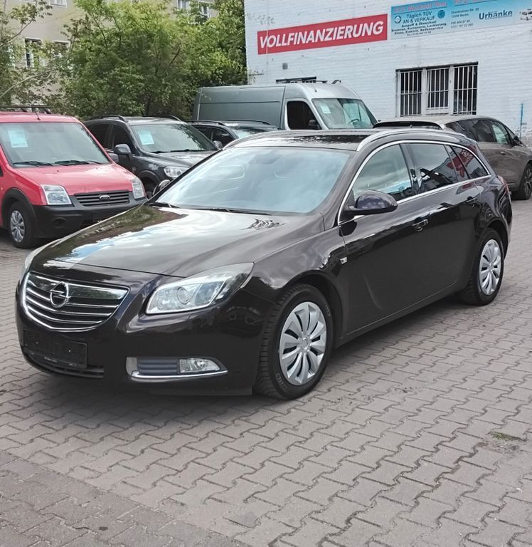 Opel Insignia 161.300 km 6.450 € Berlin 13409