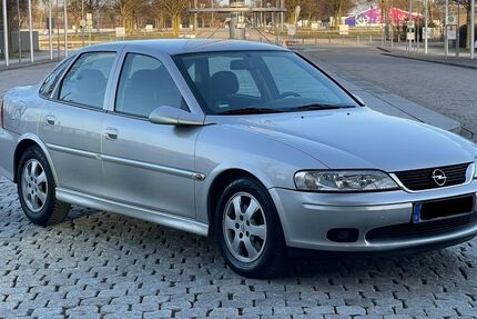 Opel Vectra 173.700 km 1.850 &euro; München 81829