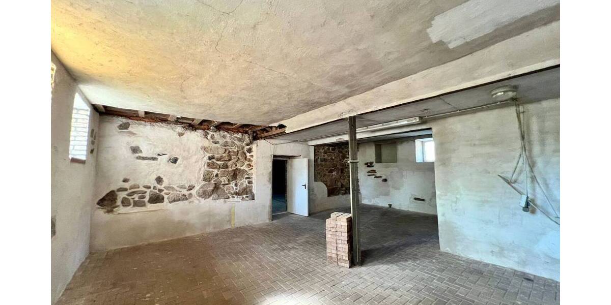Mehrfamilienhaus, Wohnhaus Lengenfeld - 4 Zimmer, 150 m&sup2;, 79.000&euro; | Angebot:25708235
