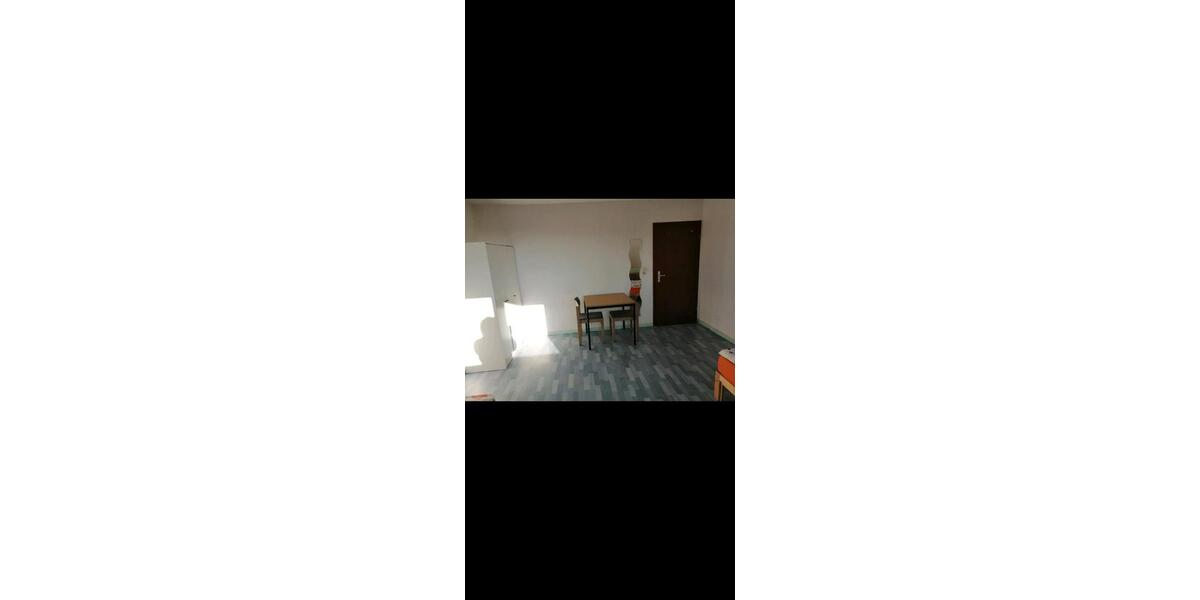 Etagenwohnung Lohmar - 1 Zimmer, 171 m&sup2;, 750&euro; | Angebot:24665007