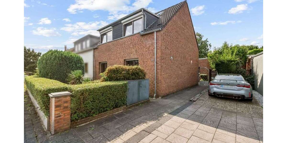 Haus zum Kaufen in Düsseldorf 450.000 € 120 m² 6 zimmer