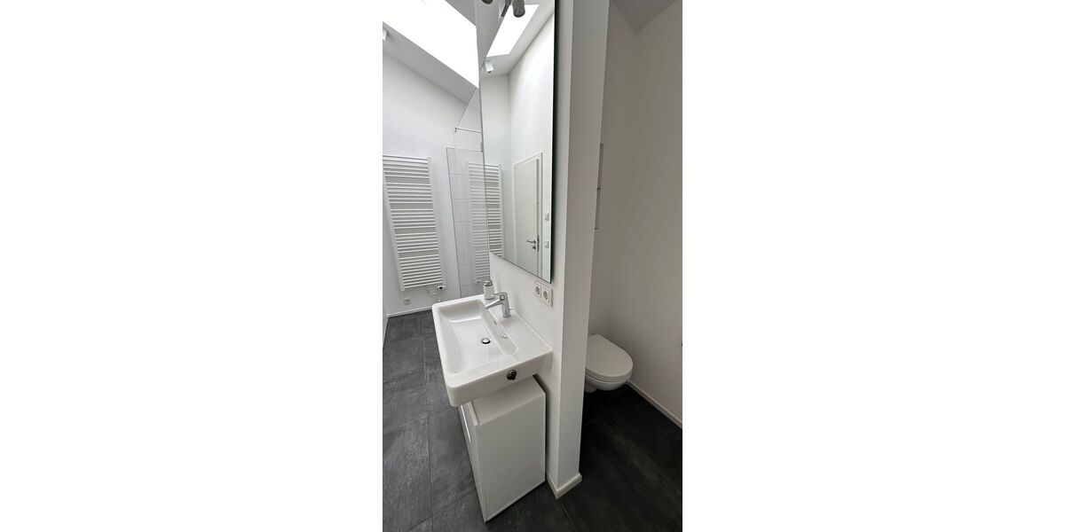 Helle 2-Zimmer-Dachterrassenwohnung - Nachmieter gesucht - 2- Germering | Angebot:26832024
