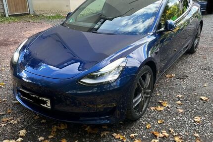 Tesla Model 3 64.000 km 27.000 € Leipzig 04155