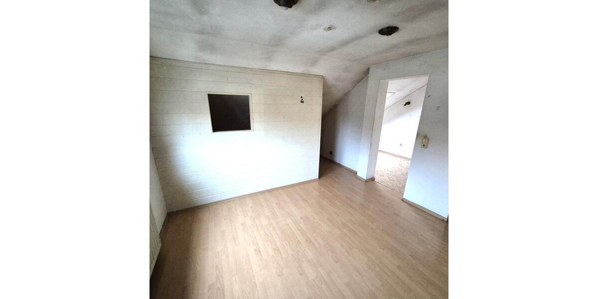 Dachgeschoßwohnung Ludwigshafen am Rhein Ludwigshafen-Oggersheim - 1 Zimmer, 29 m&sup2;, 270&euro; | Angebot:24750479