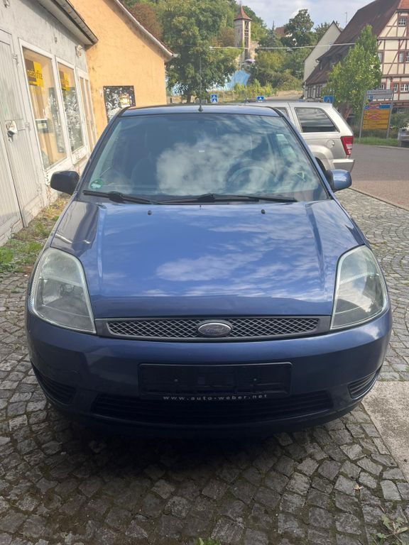 Ford Fiesta 200.000 km 900 € Schwäbisch Hall 74523