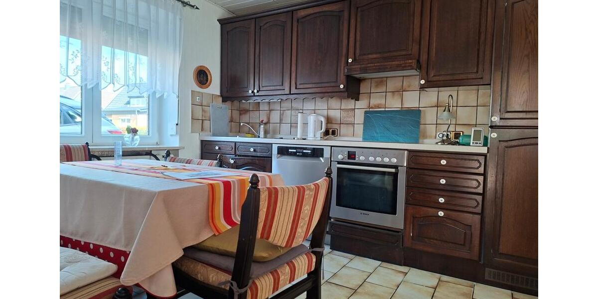 Einfamilienhaus Bremerhaven Schiffdorferdamm - 4 Zimmer, 120 m&sup2;, 190.000&euro; | Angebot:27111446