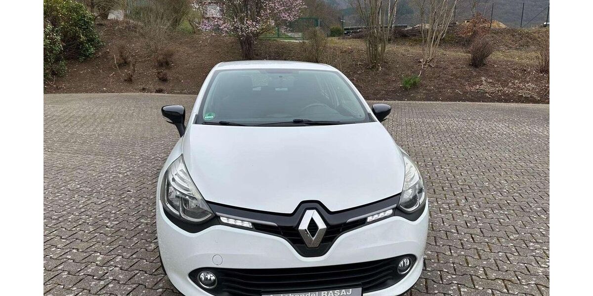 Renault Clio 182.000 km 4.999 &euro; Lennestadt-Meggen 57368