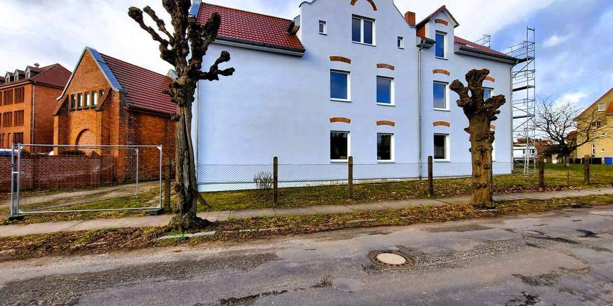Etagenwohnung Neustrelitz / Strelitz Alt Strelitz Alt - 3 Zimmer, 97 m&sup2;, 967&euro; | Angebot:26785690