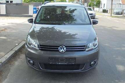 VW Touran 215.000 km 6.500 &euro; Hanau 63452
