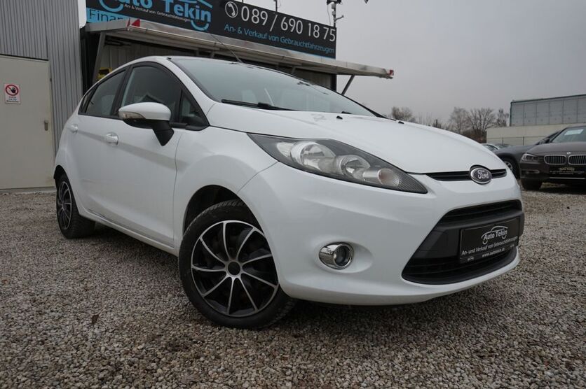 Ford Fiesta 93.864 km 6.890 € München 81829