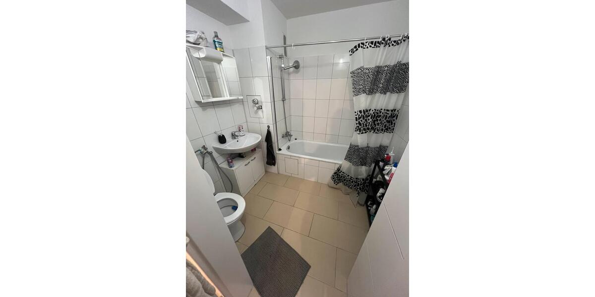 Etagenwohnung Limburgerhof - 2.5 Zimmer, 80 m&sup2;, 770&euro; | Angebot:25370800