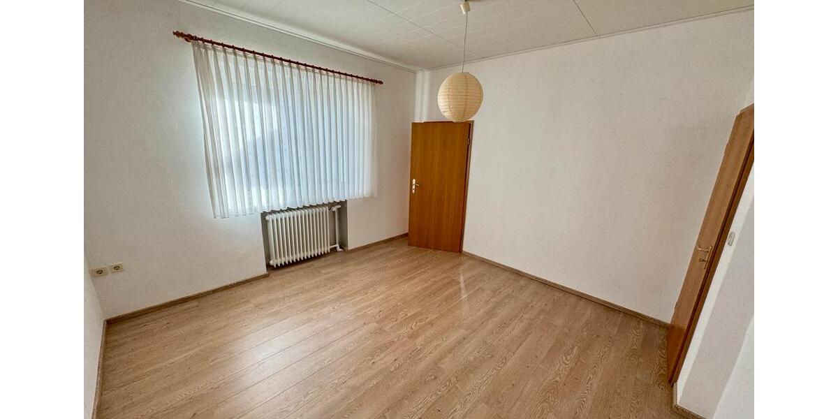 Erdgeschoßwohnung Spenge - 4 Zimmer, 100 m&sup2;, 750&euro; | Angebot:25900237