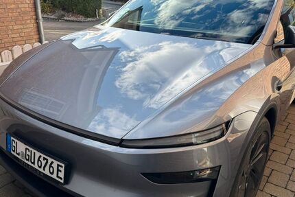 Tesla Model Y 9.000 km 46.900 € Overath 51491