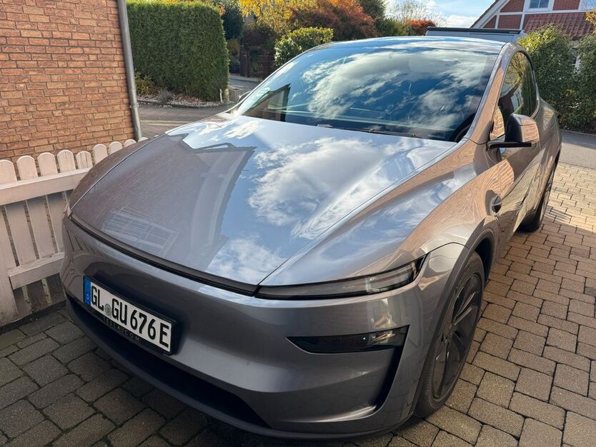Tesla Model Y 9.000 km 46.900 € Overath 51491