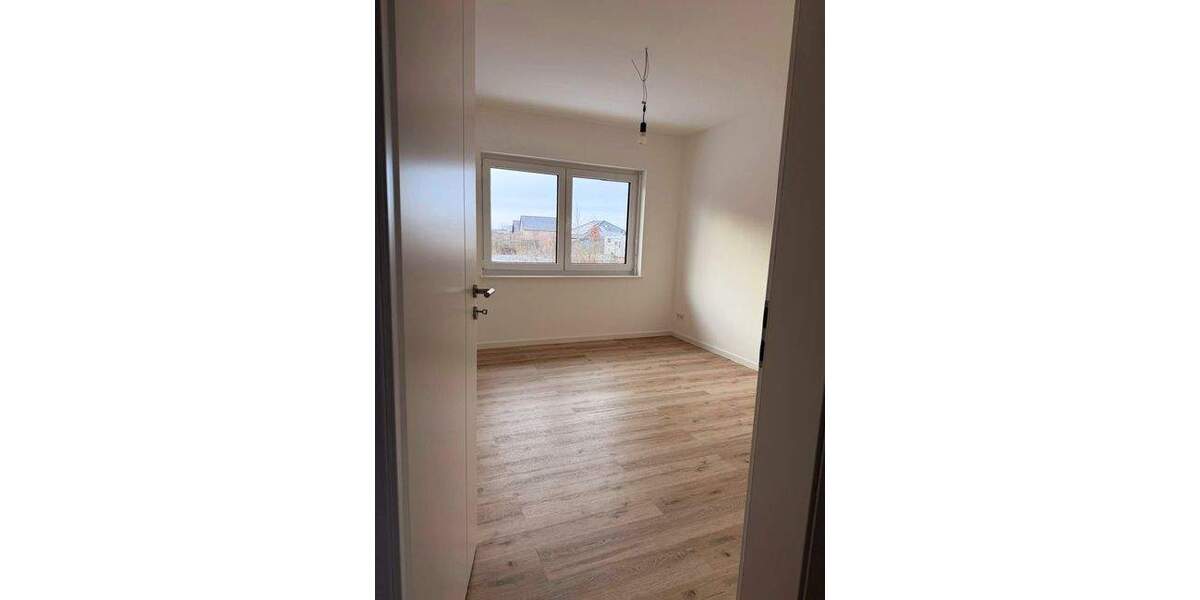 Doppelhaushälfte Brandenburg an der Havel / Neuschmerzke Neustadt - 4 Zimmer, 127 m&sup2;, 1.600&euro; | Angebot:25697031