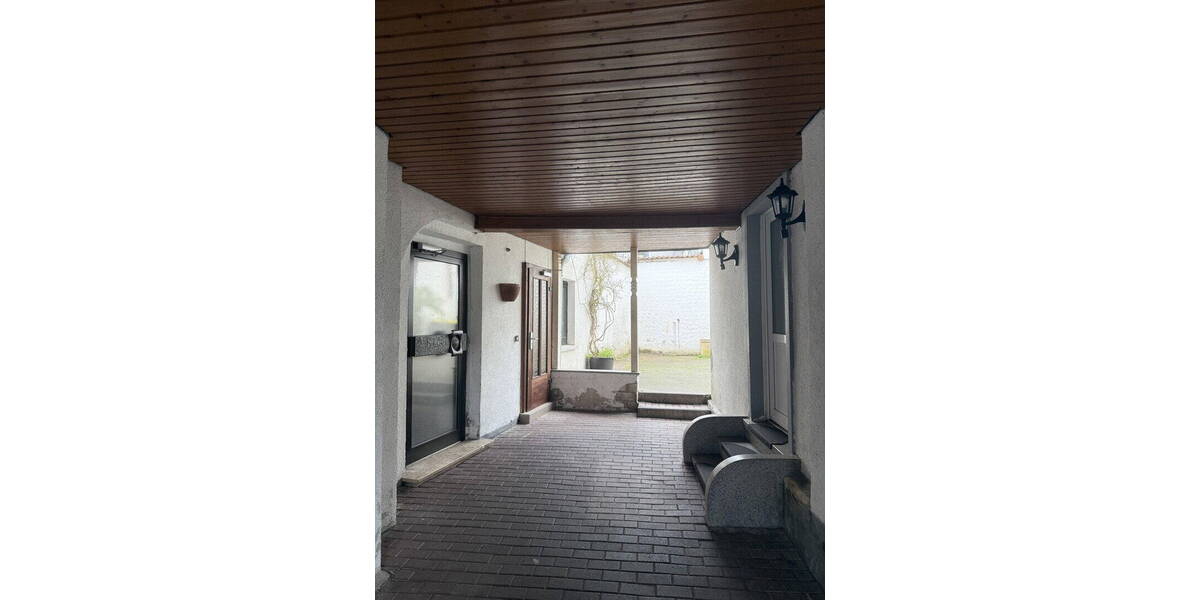 Einfamilienhaus Friedberg Ockstadt - 8 Zimmer, 195 m&sup2;, 2.490&euro; | Angebot:26358860