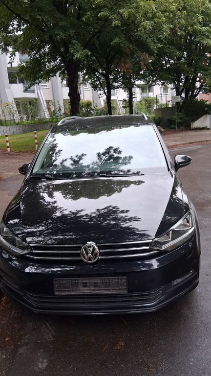VW Touran 163.497 km 15.000 € Hamburg 22547