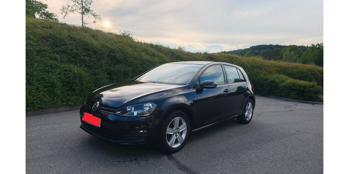 VW Golf 126.448 km 9.300 &euro; Miltach 93468