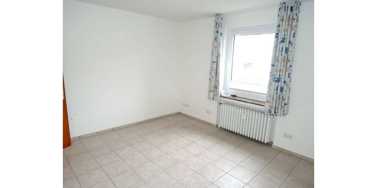 Etagenwohnung Northeim - 4 Zimmer, 98 m&sup2;, 600&euro; | Angebot:26346953