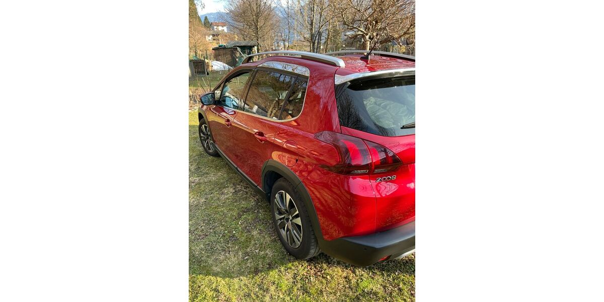 Peugeot 2008 68.776 km 12.500 &euro; München 80993