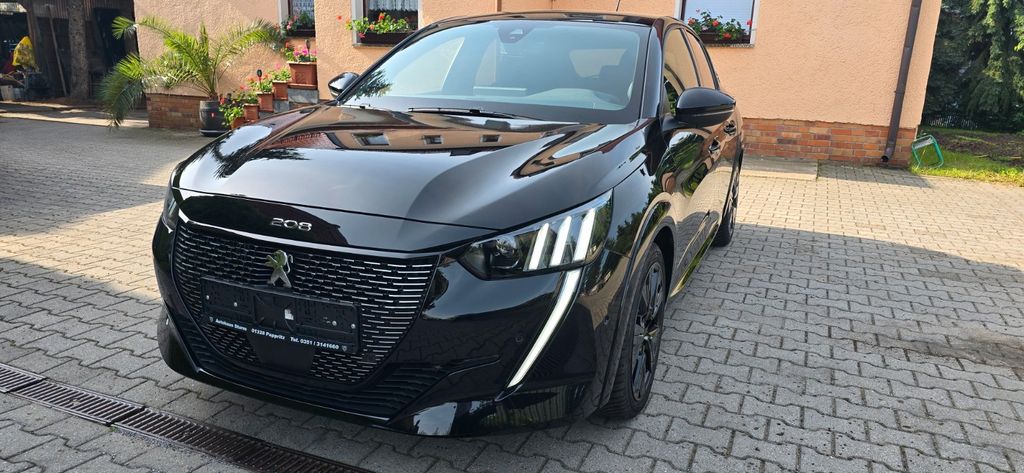 Peugeot 208 34.880 km 18.790 &euro; Dresden OT Pappritz 01328