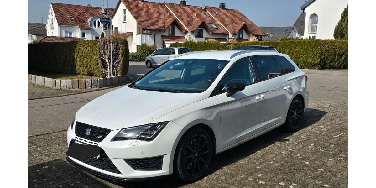 Seat Leon 112.000 km 16.390 &euro; Rielasingen 78239