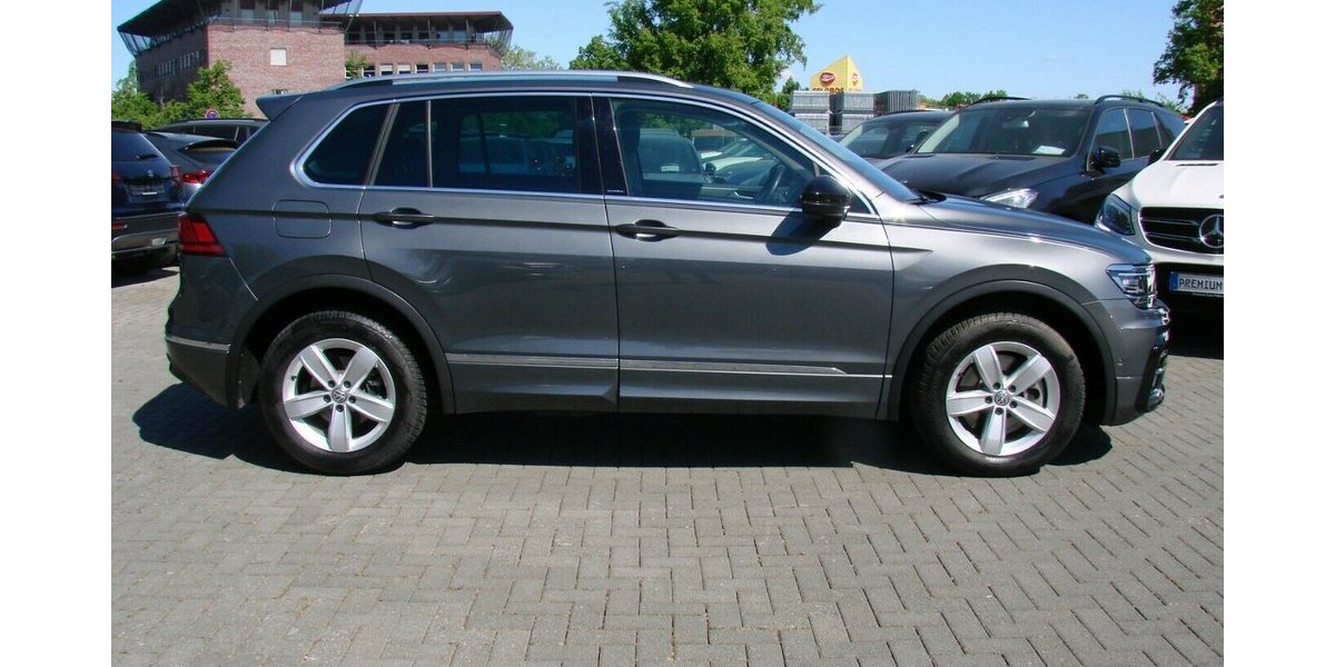 VW Tiguan 2.0TSi 4Motion R-line ACC Navi LED Kamera 22.247 km 27.480 &euro; Falkensee 14612