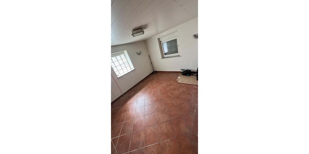 Reihenhaus Saarwellingen - 4 Zimmer, 73 m&sup2;, 85.000&euro; | Angebot:27102512