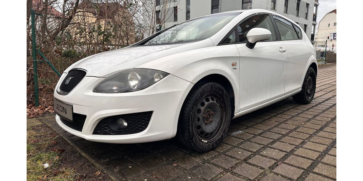 Seat Leon 157.389 km 3.000 &euro; Taucha 04425