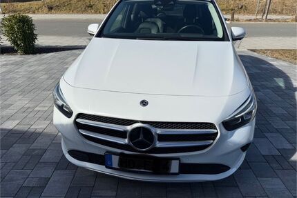 Mercedes B 220