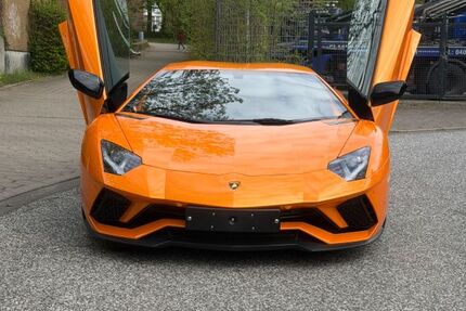 Lamborghini Aventador 11.400 km 328.900 &euro; Hamburg 22179