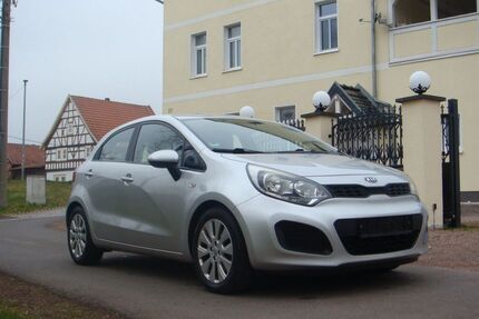 Kia Rio 156.694 km 3.390 &euro; Mechterstädt 99880