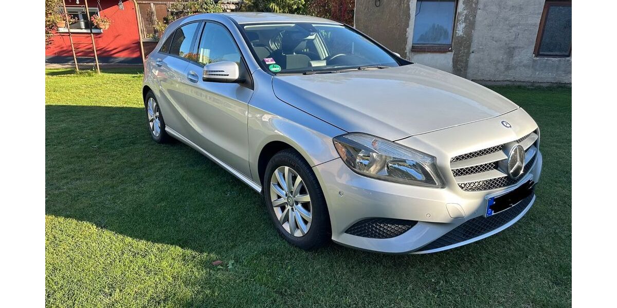 Mercedes-Benz A 180 140.715 km 10.800 &euro; Müncheberg 15374