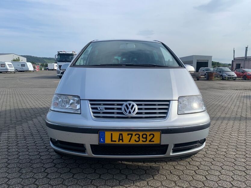 VW Sharan 280.000 km 2.200 € Schweich-Issel 54338