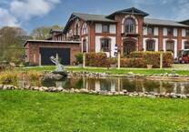 Ein Gutshaus mit Charme, Extravaganz & besonderem Flair!