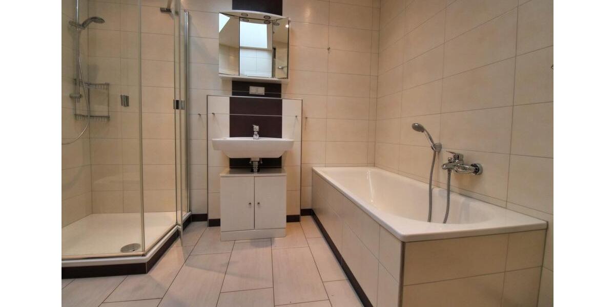 Dachgeschoßwohnung Langenhorn - 3 Zimmer, 76 m&sup2;, 840&euro; | Angebot:23523707