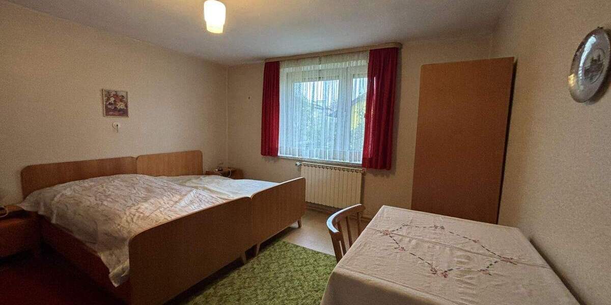 Einfamilienhaus Oberviechtach - 7 Zimmer, 190 m&sup2;, 197.000&euro; | Angebot:25210834