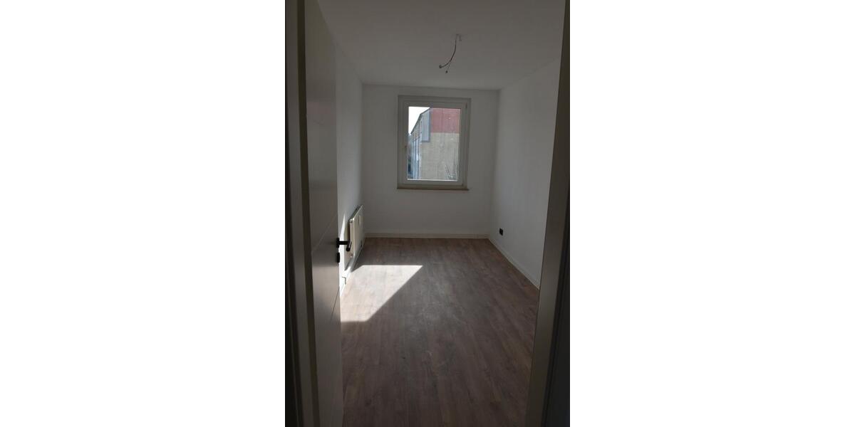 Etagenwohnung Weißenfels - 3 Zimmer, 58 m&sup2;, 55.000&euro; | Angebot:26618037