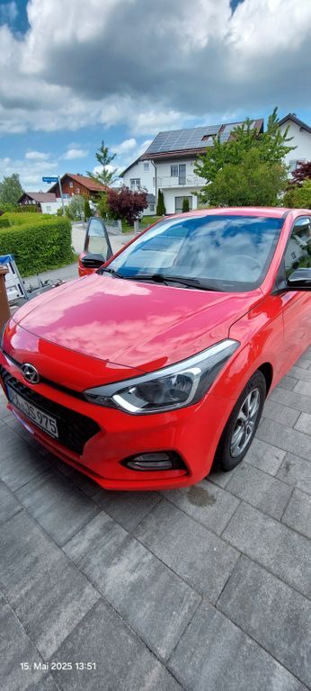 i20