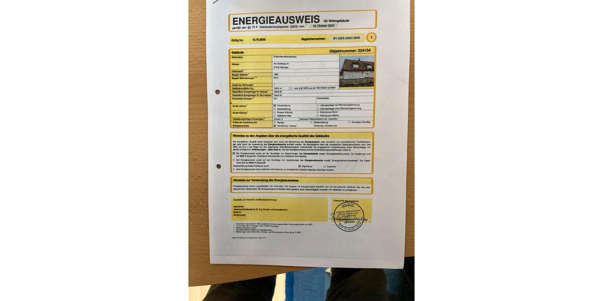 Doppelhaushälfte voll unterkellert mit Doppelgarage 2 zimmer