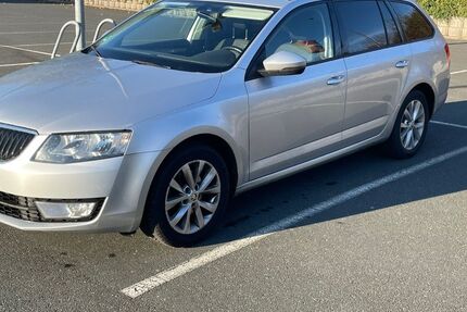 Skoda Octavia 165.000 km 9.999 &euro; Selters 65618