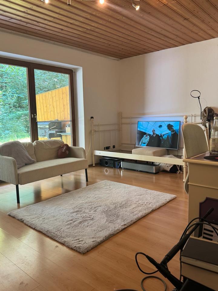 1-Zi.-Wohnung mit Terrasse, Garten & Garagenstellplatz