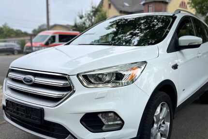 Ford Kuga 146.000 km 10.999 &euro; Wiesbaden 65203